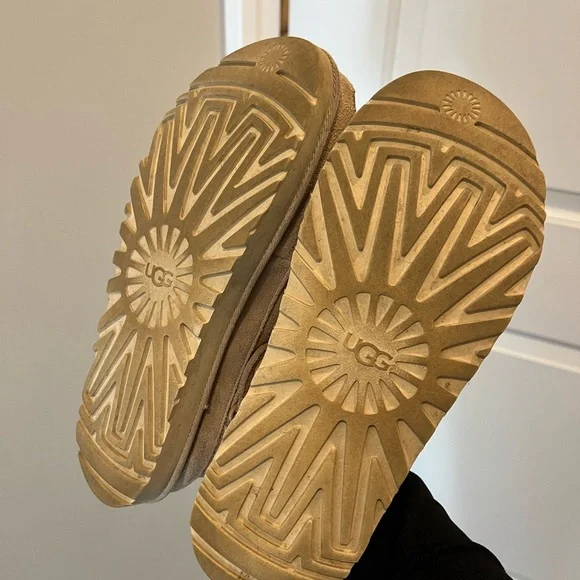 Ugg Goldsenstar clogs - Picture 2 of 3